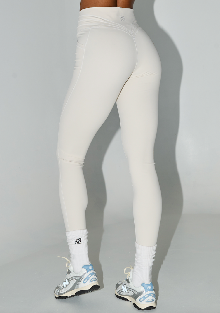 Legging Sculptant Taille Haute Coconut Milk – Athleisure Premium